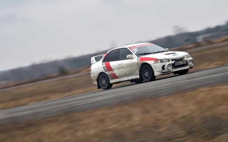 Subaru klubas Gate crash