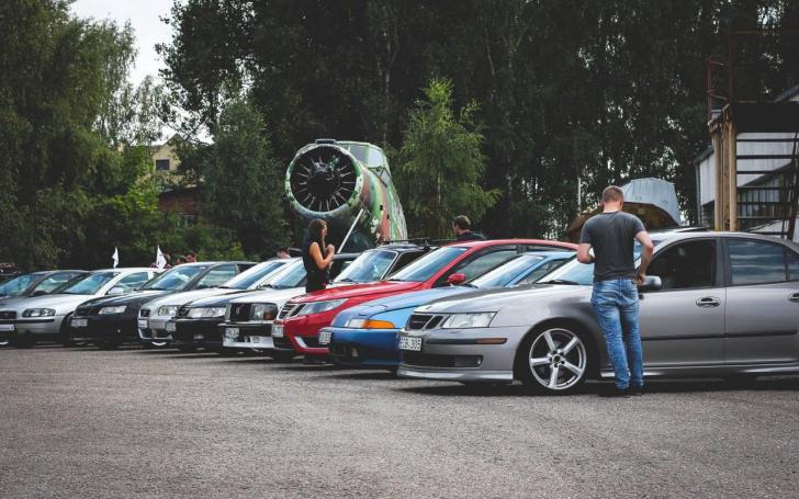 Švediškų automobilių mylėtojų susitikimas/Mphotos nuotrauka