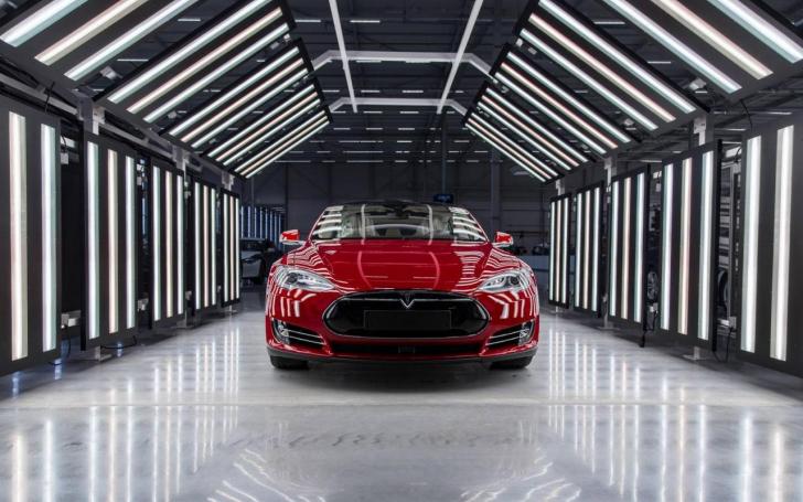 Tesla Motors gamykla/Gamintojo nuotrauka