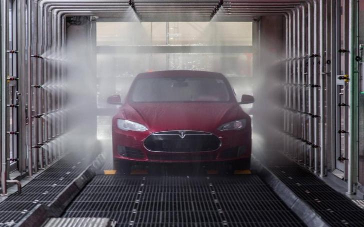 Tesla Motors gamykla/Gamintojo nuotrauka