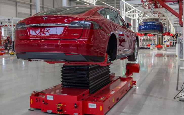 Tesla Motors gamykla/Gamintojo nuotrauka