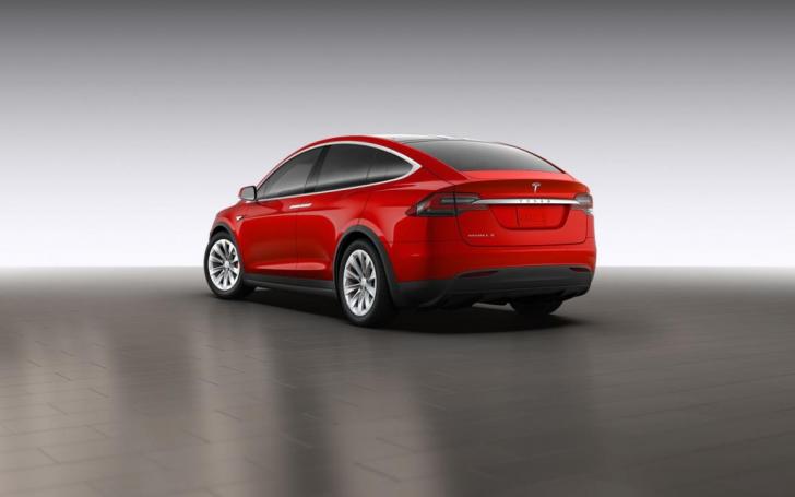 Tesla Model X/Gamintojo nuotrauka
