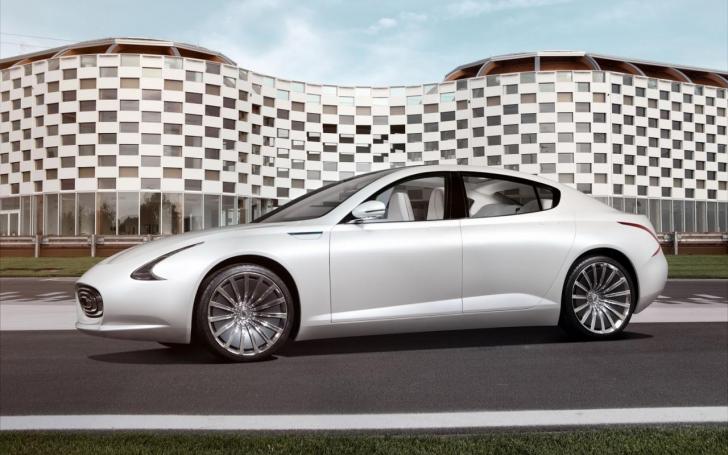 Thunder Power Sedan/Gamintojo nuotrauka