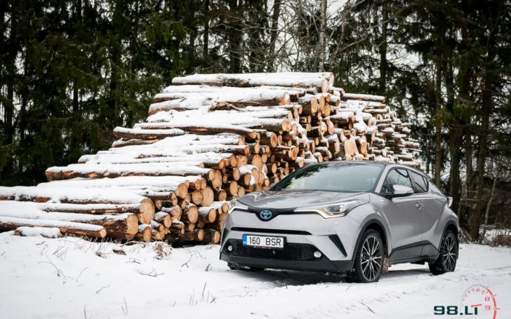 Toyota C-HR/Vytauto Pilkausko nuotrauka