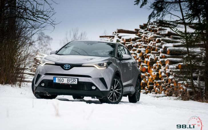 Toyota C-HR/Vytauto Pilkausko nuotrauka