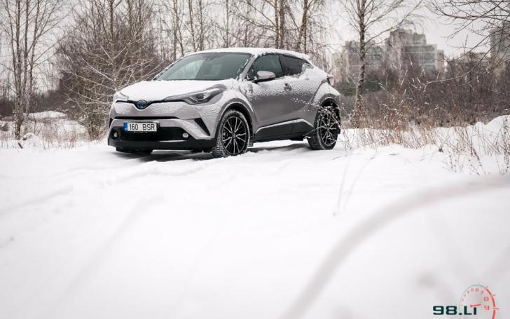 Toyota C-HR/Vytauto Pilkausko nuotrauka