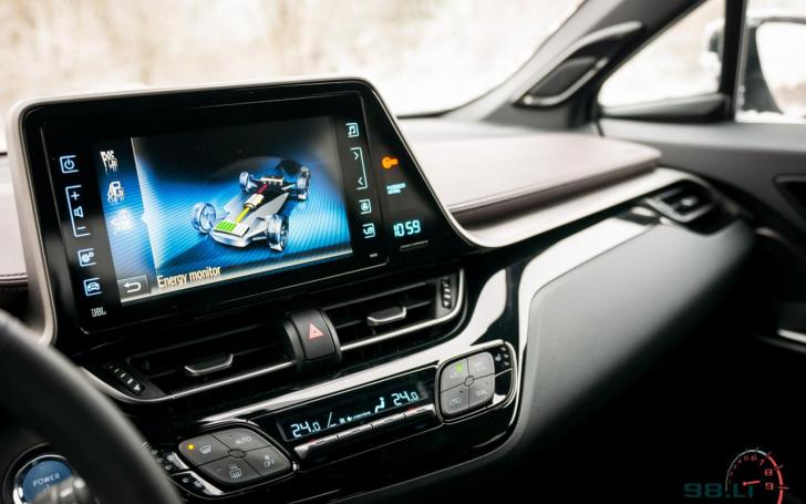 Toyota C-HR/Vytauto Pilkausko nuotrauka Toyota C-HR/Vytauto Pilkausko nuotrauka