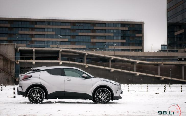 Toyota C-HR/Vytauto Pilkausko nuotrauka
