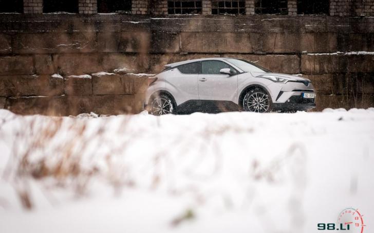 Toyota C-HR/Vytauto Pilkausko nuotrauka