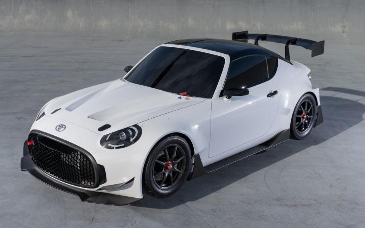 Toyota S-FR Racing Concept/Gamintojo nuotrauka