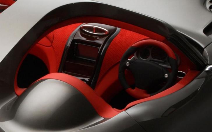Trident Iceni Grand Tourer/Gamintojo nuotrauka