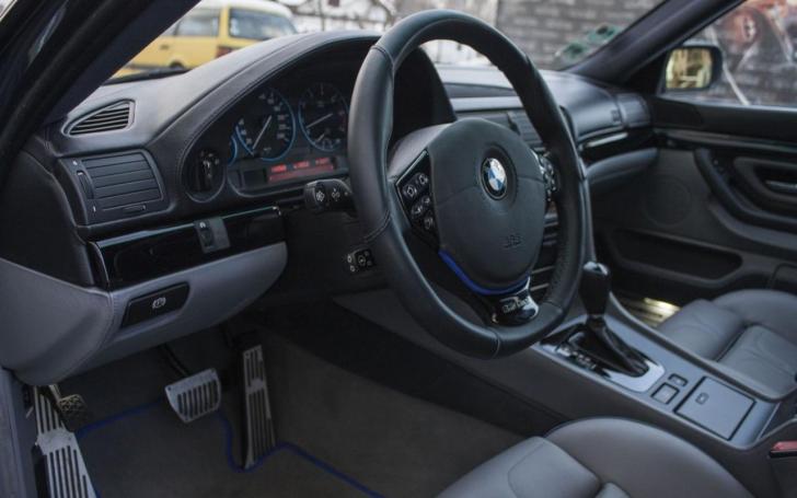 Vilner BMW 750i V12 E38/Gamintojo nuotrauka