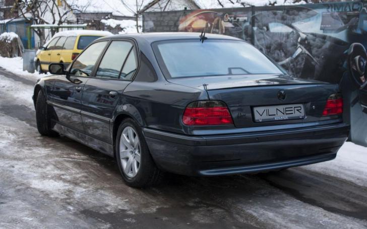 Vilner BMW 750i V12 E38/Gamintojo nuotrauka
