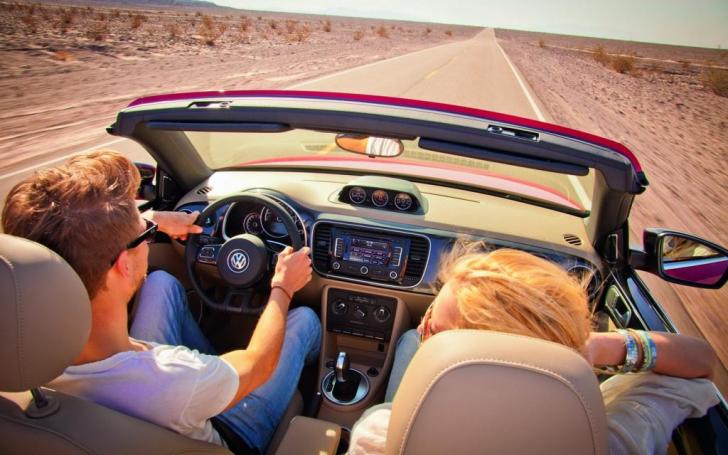 Volkswagn Beetle Convertible/Gamintojo nuotrauka