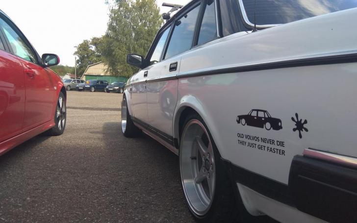 Volvo 244