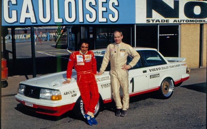 Volvo 240 Turbo/Gamintojo nuotrauka