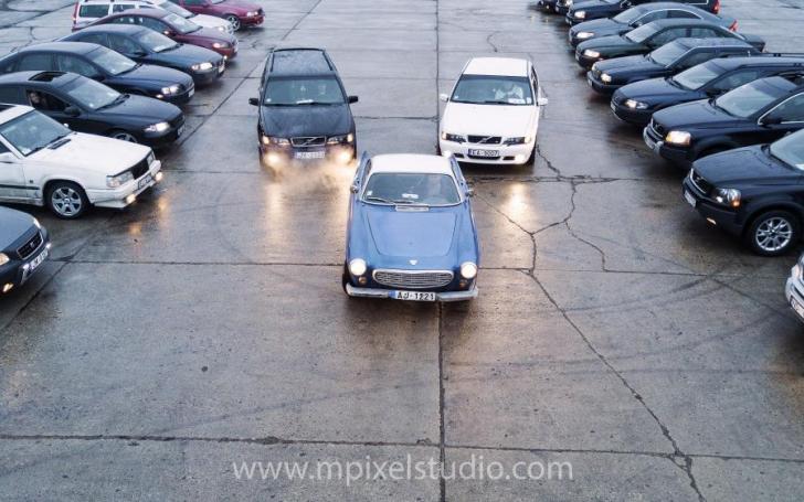 Volvo logo iš automobilių/Mpixel studio nuotrauka