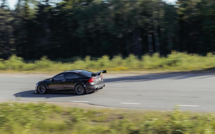Volvo S60 Polestar TC1/Gamintojo nuotrauka
