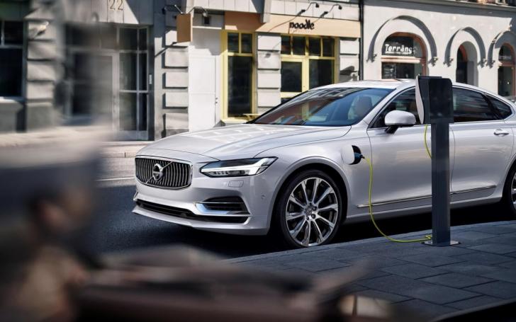 Volvo S90/Gamintojo nuotrauka