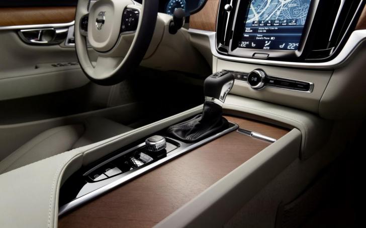 Volvo S90/Gamintojo nuotrauka