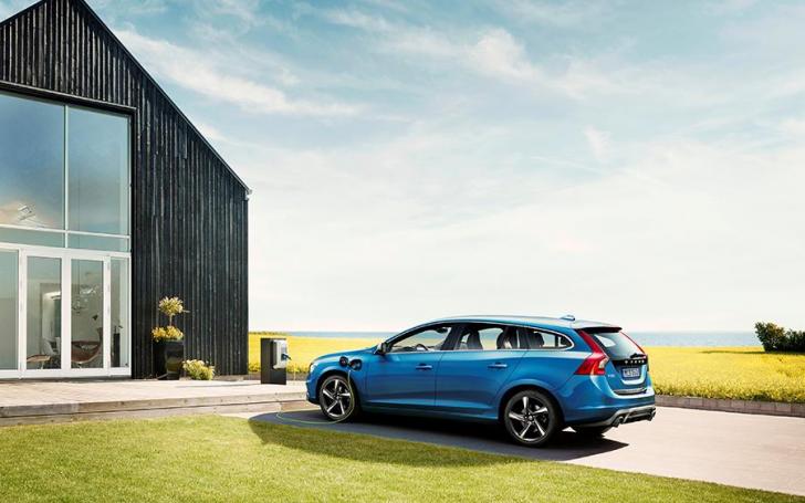 Volvo V60 Plug-in Hybrid R-Design/Gamintojo nuotrauka