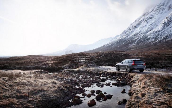 Volvo V90 Cross Country