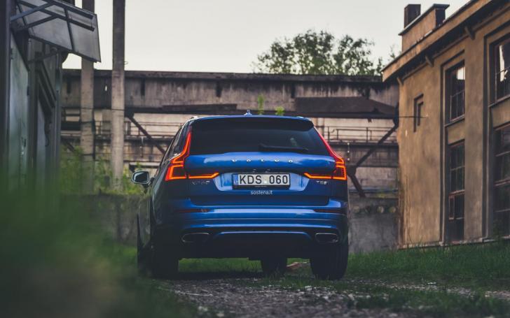 Volvo XC60 R-Design