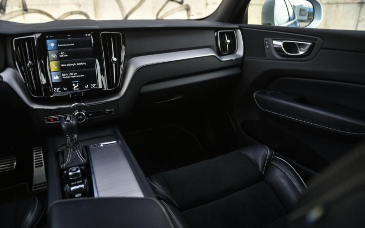 Volvo XC60 R-Design