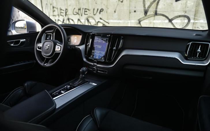 Volvo XC60 R-Design