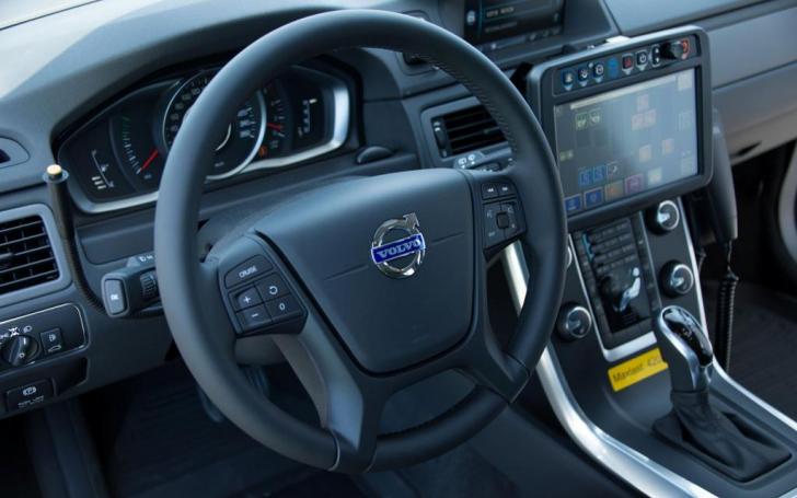 Volvo XC70/Gamintojo nuotrauka