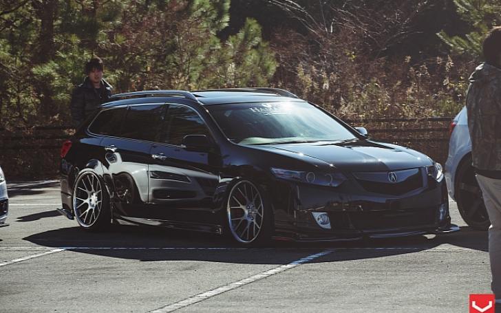 Automobiliai/Vossen nuotrauka