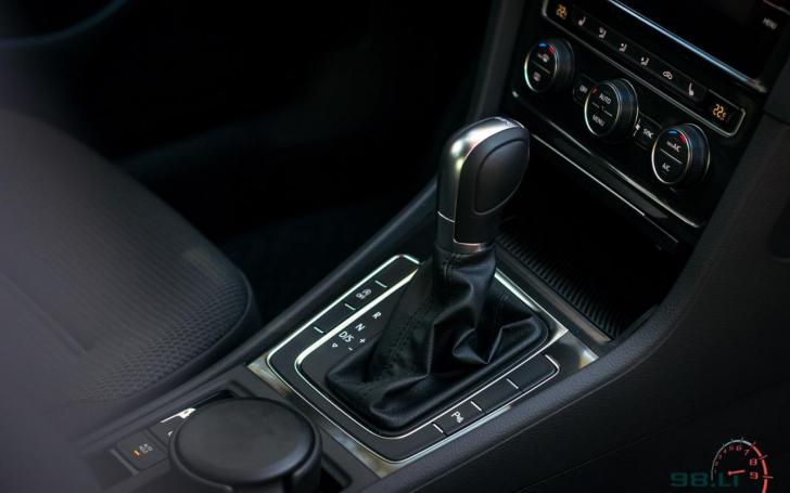 Atnaujintas septintos kartos VW Golf/Vytauto Pilkausko nuotrauka