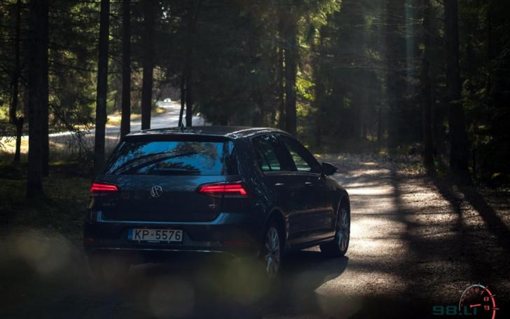 Atnaujintas septintos kartos VW Golf/Vytauto Pilkausko nuotrauka