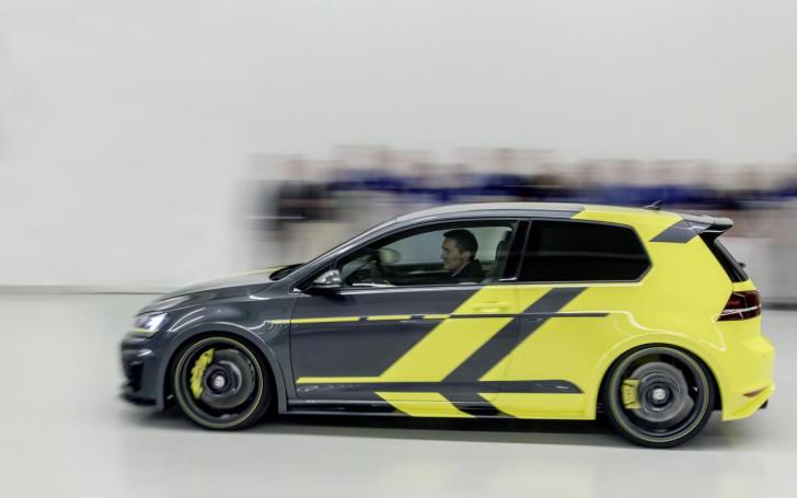 VW Golf GTI Dark Shine/Gamintojo nuotrauka