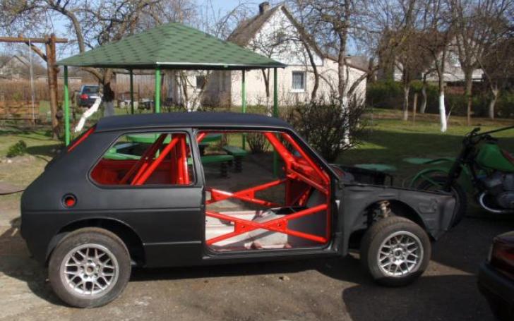 Automobilis nudažytas/Asmeninio archyvo nuotrauka
