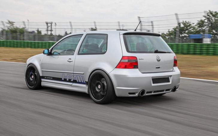 VW Golf R32 HPerformance/Gamintojo nuotrauka