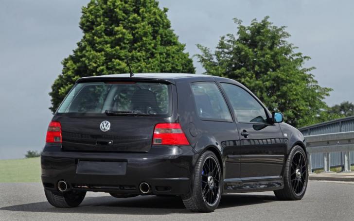 VW Golf R32 HPerformance/Gamintojo nuotrauka
