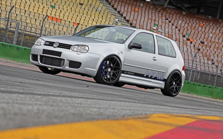VW Golf R32 HPerformance/Gamintojo nuotrauka