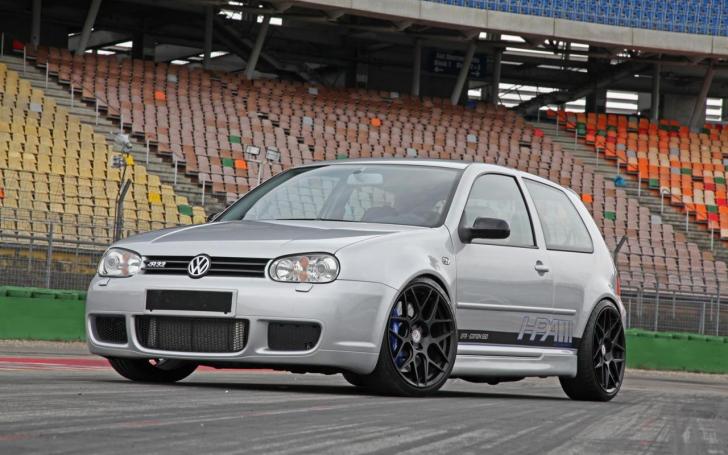 VW Golf R32 HPerformance/Gamintojo nuotrauka