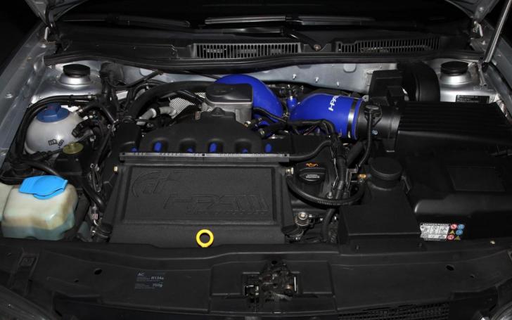 VW Golf R32 HPerformance/Gamintojo nuotrauka