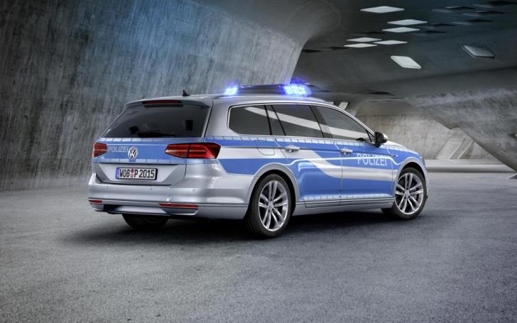 VW Passat GTE/Gamintojo nuotrauka