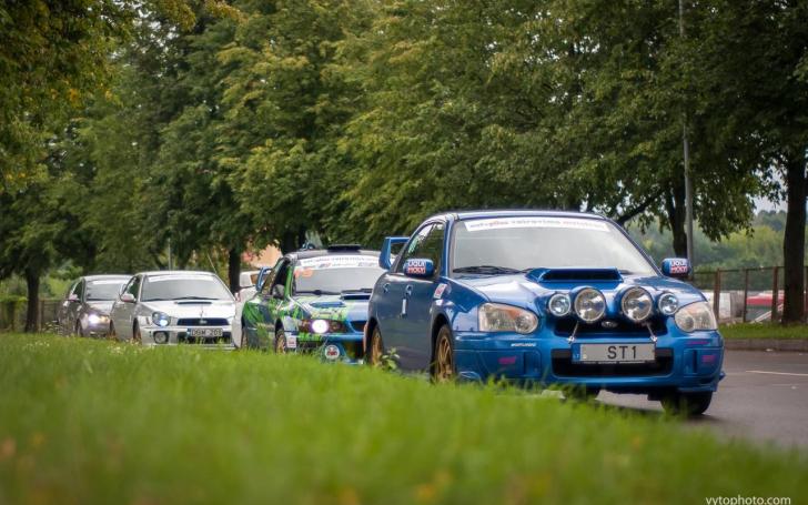 Konkurentų Subaru Impreza/Vytauto Pilkausko nuotrauka Konkurentų Subaru Impreza/Vytauto Pilkausko nuotrauka
