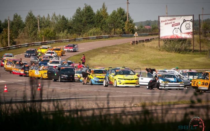 Wolf Race/Vytauto Pilkausko nuotrauka Wolf Race/Vytauto Pilkausko nuotrauka